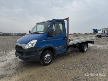 Легка бортова вантажівка IVECO Daily 35c11