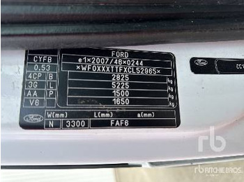 Вантажівка з закритим кузовом FORD TRANSIT 4x2 Camion Fourgon: фото 5