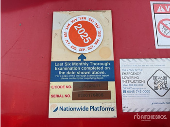 Телескопічний підйомник JLG