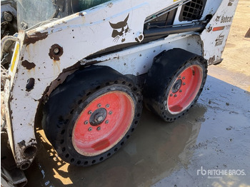 Міні-навантажувач BOBCAT S450