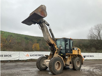 Колісний навантажувач CATERPILLAR 924