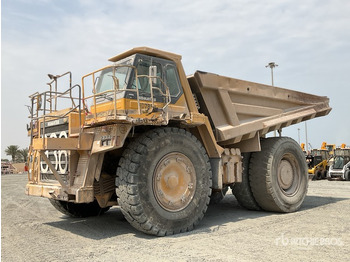 Кар'єрний самоскид KOMATSU HD785
