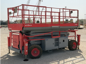 Ножичний підйомник 2012 Skyjack SJ9241 4x4 Diesel Scissor Lift: фото 2