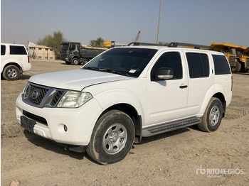Позашляховик NISSAN