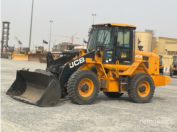 Колісний навантажувач JCB