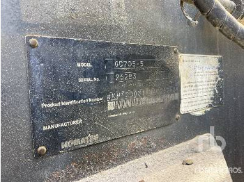 Грейдер KOMATSU