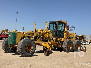 Грейдер KOMATSU