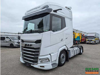 : фото в шапці сторінки