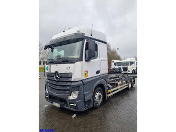 Вантажівка шасі MERCEDES-BENZ Actros 2542