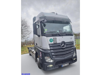 Вантажівка шасі MERCEDES-BENZ Actros 2542