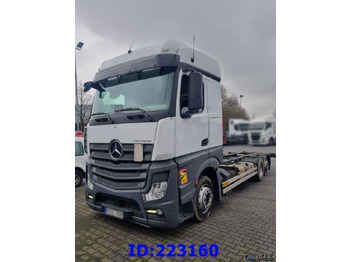 Вантажівка шасі MERCEDES-BENZ Actros 2542