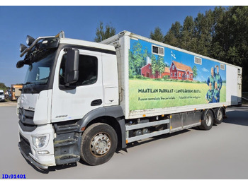 Для перевезення худоби вантажівка MERCEDES-BENZ Antos 2532