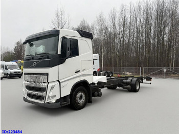 Вантажівка шасі VOLVO FH13 420