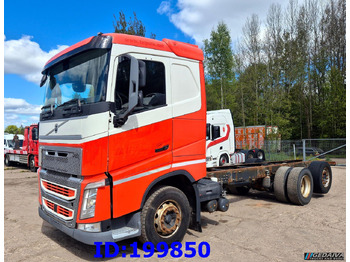 Вантажівка шасі VOLVO FH13 540
