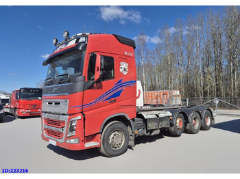 Вантажівка шасі VOLVO FH16 700