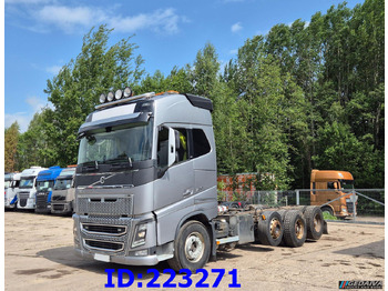 Лісовоз VOLVO FH16 750