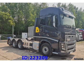 Вантажівка шасі VOLVO FH16 750
