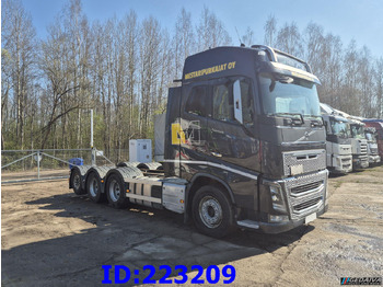 Вантажівка шасі VOLVO FH16 750