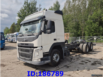 Вантажівка шасі VOLVO FM13 500