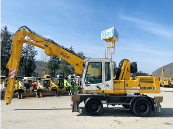 Перевантажувач LIEBHERR A 904