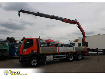 Вантажівка з маніпулятором IVECO Stralis 420