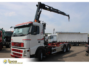 Вантажівка з маніпулятором VOLVO FH12