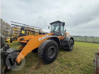 Колісний навантажувач CASE