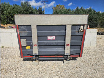 : фото в шапці сторінки