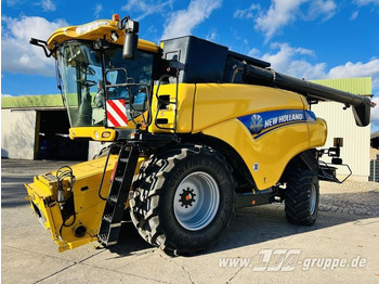 Зернозбиральний комбайн NEW HOLLAND