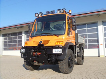Самоскид вантажівка UNIMOG U500
