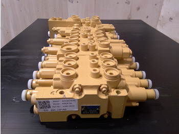 Новий Гідравлічний клапан в категорії Будівельна техніка Case 31M9-18150: фото 3