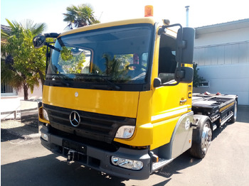 Контейнеровоз/ Змінний кузов вантажівка MERCEDES-BENZ