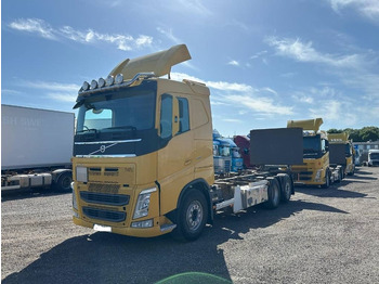 Контейнеровоз/ Змінний кузов вантажівка VOLVO FH 500
