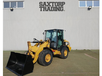 Колісний навантажувач CATERPILLAR 906H