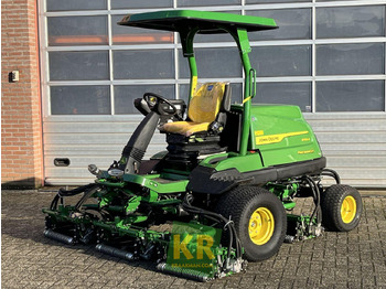Газонокосарка JOHN DEERE 8700