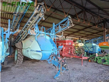 Обприскувач причіпний BERTHOUD