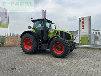 Трактор CLAAS Axion 930