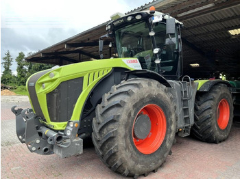 Трактор CLAAS Xerion 4000