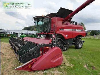 Зернозбиральний комбайн CASE IH