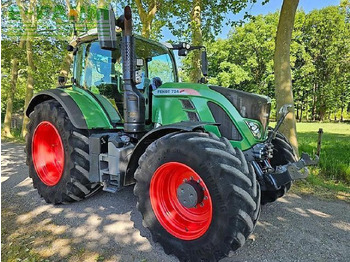 Трактор FENDT 718 Vario