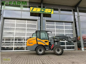 Колісний навантажувач GIANT