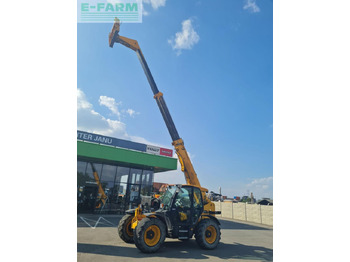 Навантажувач телескопічний JCB