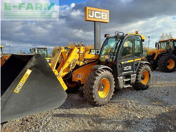 Колісний навантажувач JCB