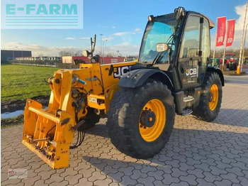Навантажувач телескопічний JCB