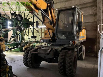 Колісний екскаватор JCB JS130W