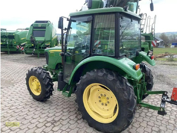Трактор John Deere 5055e: фото 5