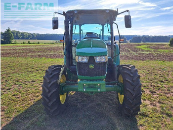 Трактор John Deere 5075e: фото 4