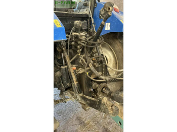 Трактор New Holland t5.100 ec: фото 5