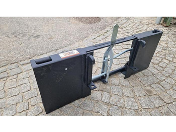 Навісне обладнання AVANT