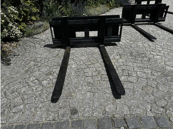 : фото в шапці сторінки